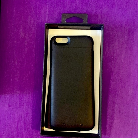 Mophie Juice Pack. iPhone 6s plus/ 6 plus phone case & charger combined. - Picture 2 of 2